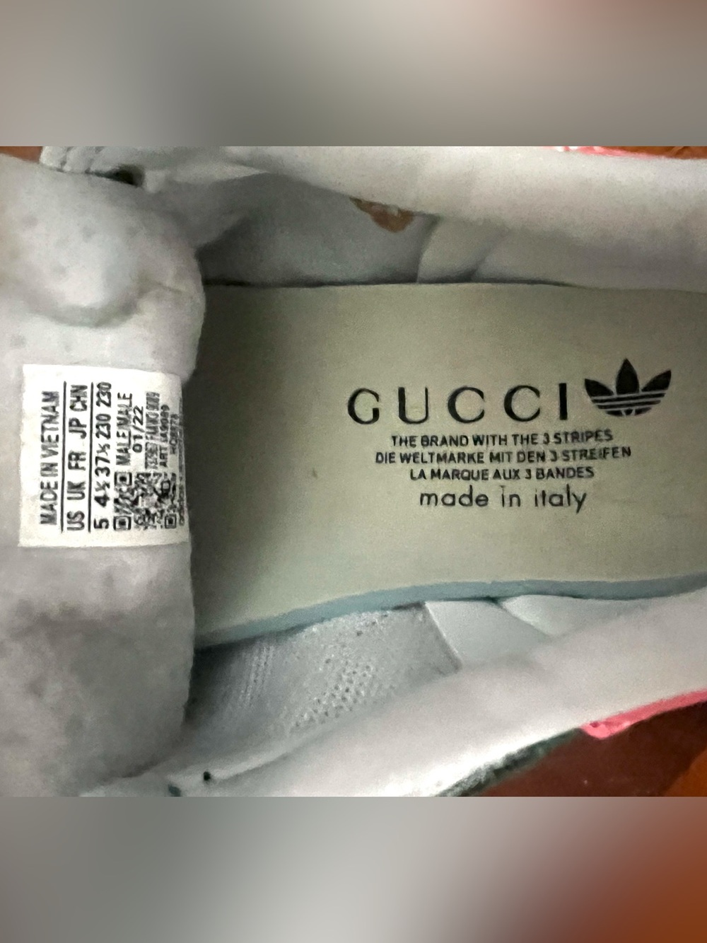 Gucci Green Sneakers with Pink Stripes - Picture 4 of 8